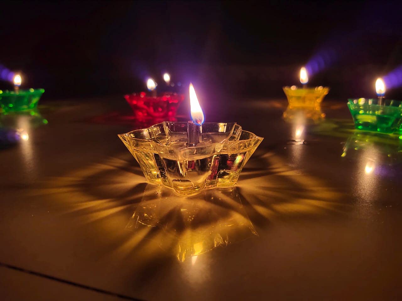 3D REFLECTION DIYAS